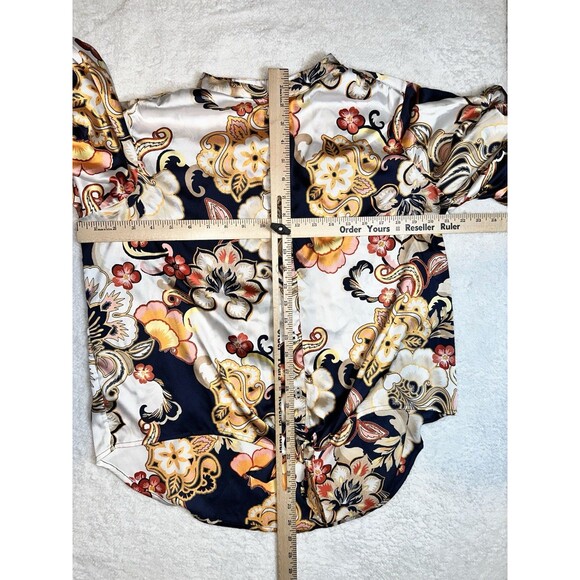Chico’s Button Up Tie Front Satin Ruffle Sleeves Blouse Sz 1.5 - Picture 9 of 9